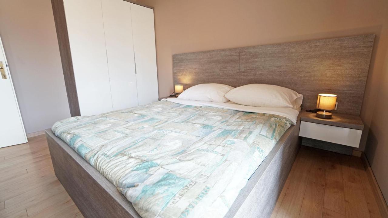 Apartments Paradiso Vir Rom bilde