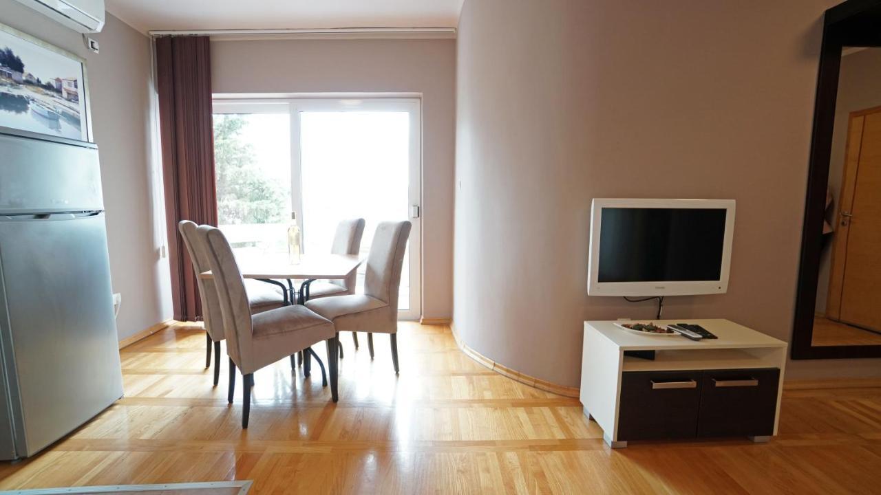 Apartments Paradiso Vir Rom bilde