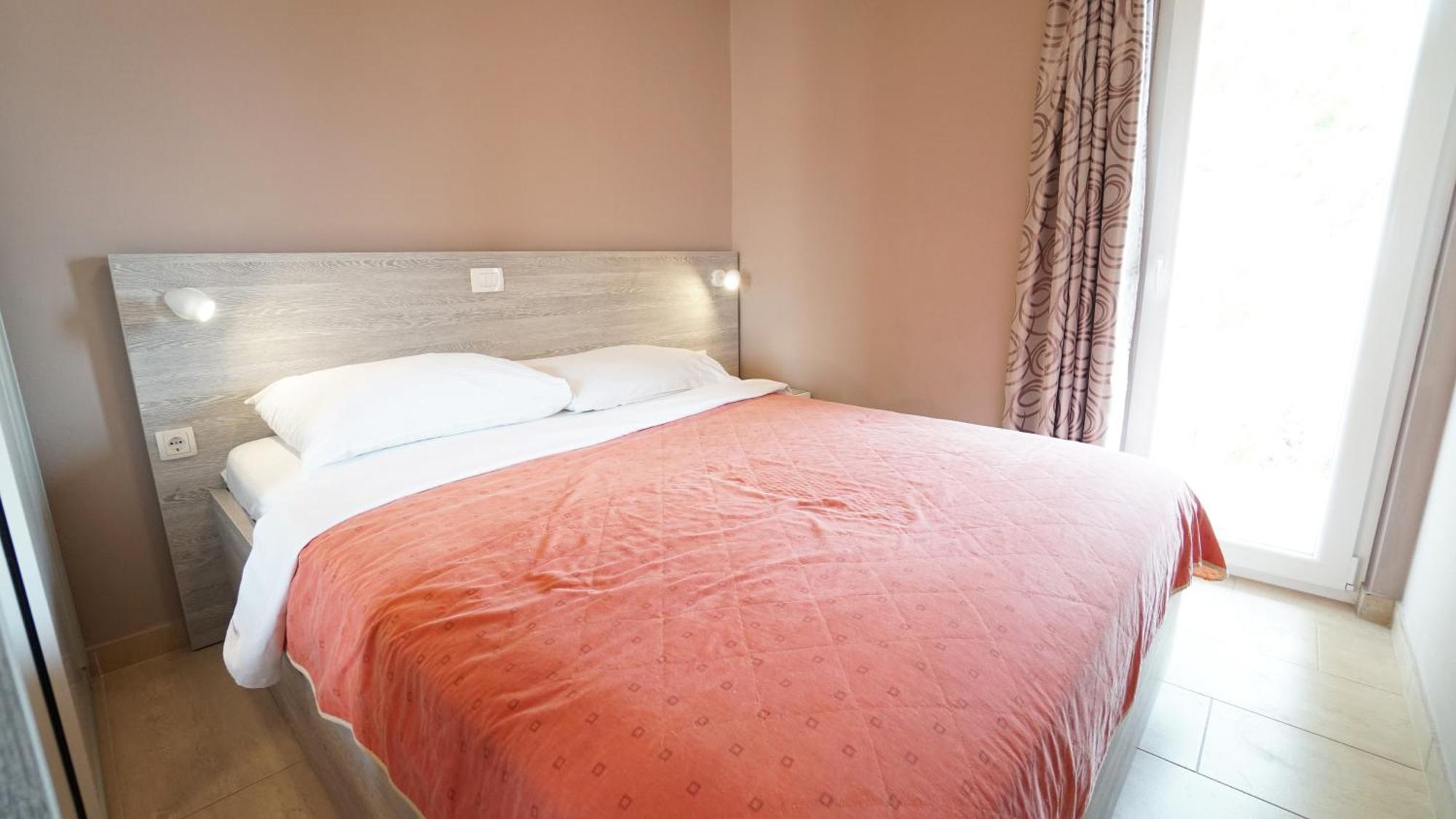 Apartments Paradiso Vir Rom bilde